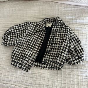 L’AGENCE Houndstooth Short Sleeve Jacket